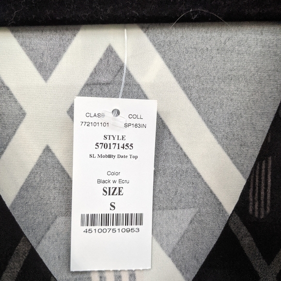 WHBM Layered Split Back V Neck Sleeveless High Low Blouse - Picture 2 of 7